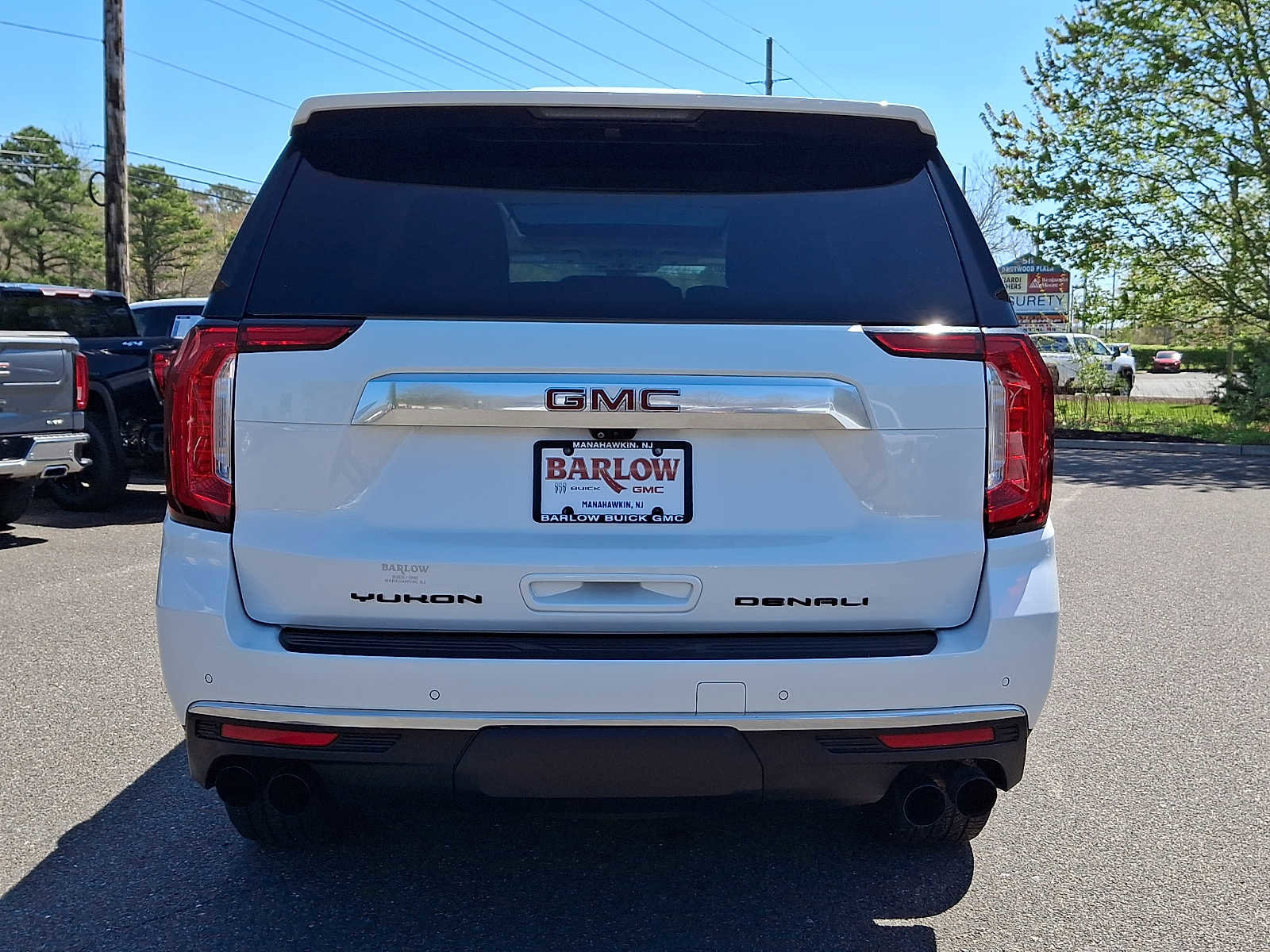Used 2022 GMC Yukon Denali w/ Denali Premium Package AWD/4WD image 5