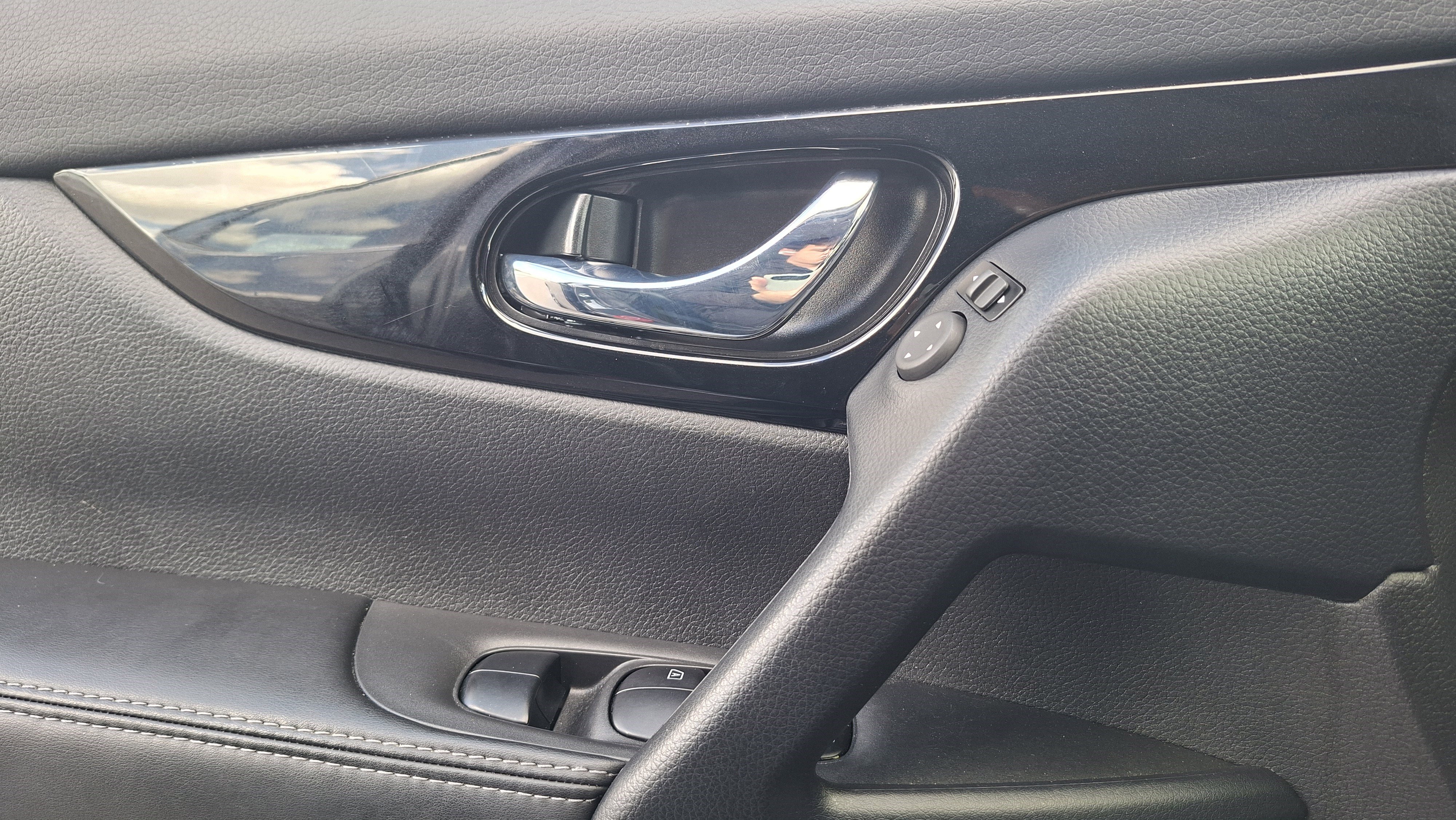 Used 2022 Nissan Rogue Sport SL AWD/4WD image 17