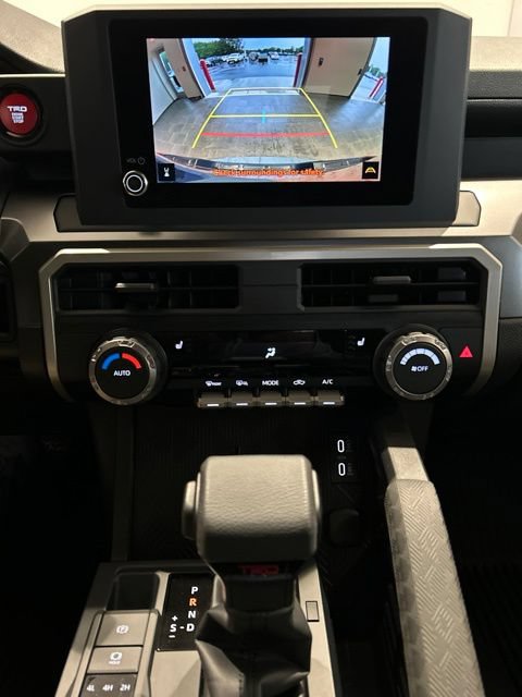 Certified 2025 Toyota Tacoma TRD Off-Road AWD/4WD image 13