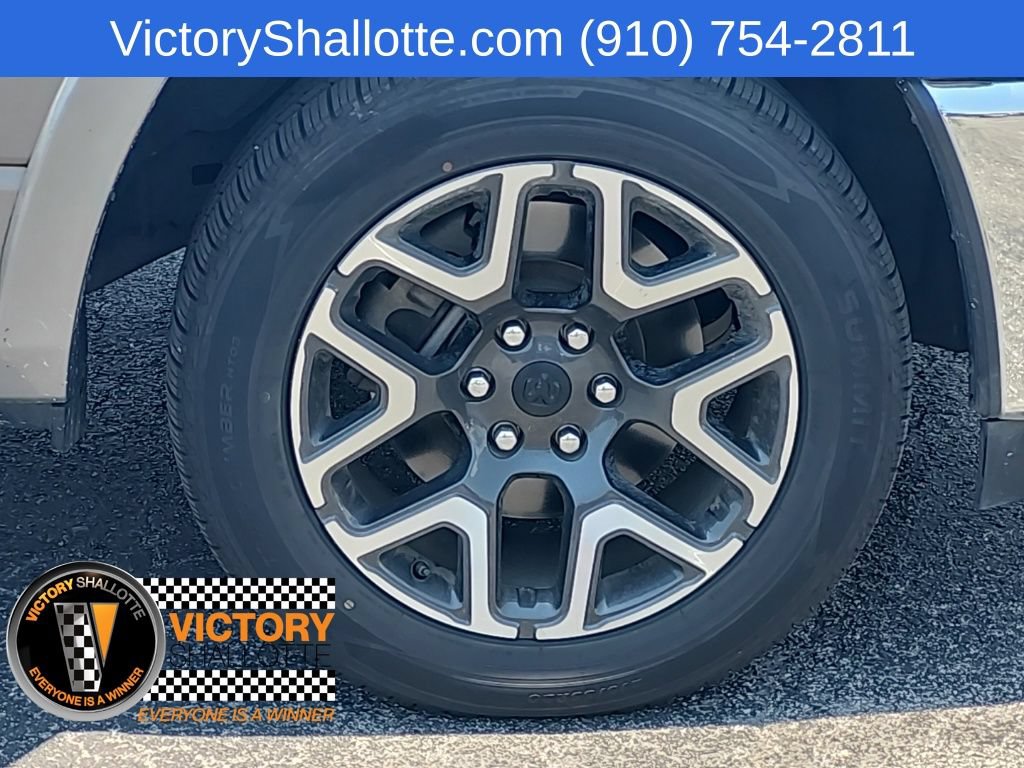 Used 2025 RAM 1500 Laramie AWD/4WD image 34
