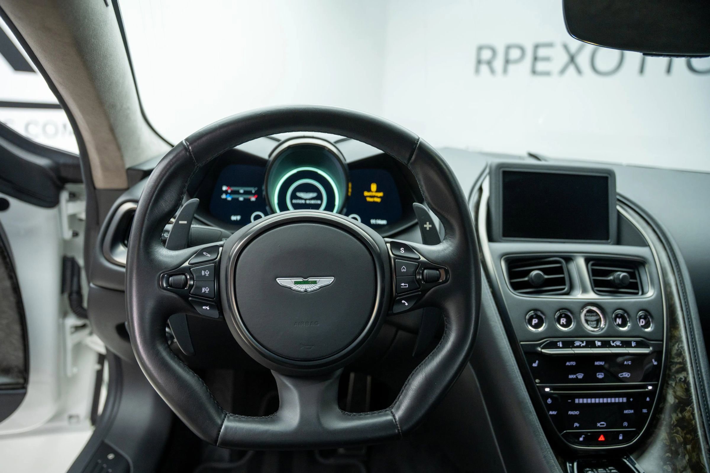 Used 2019 Aston Martin DBS Superleggera image 29
