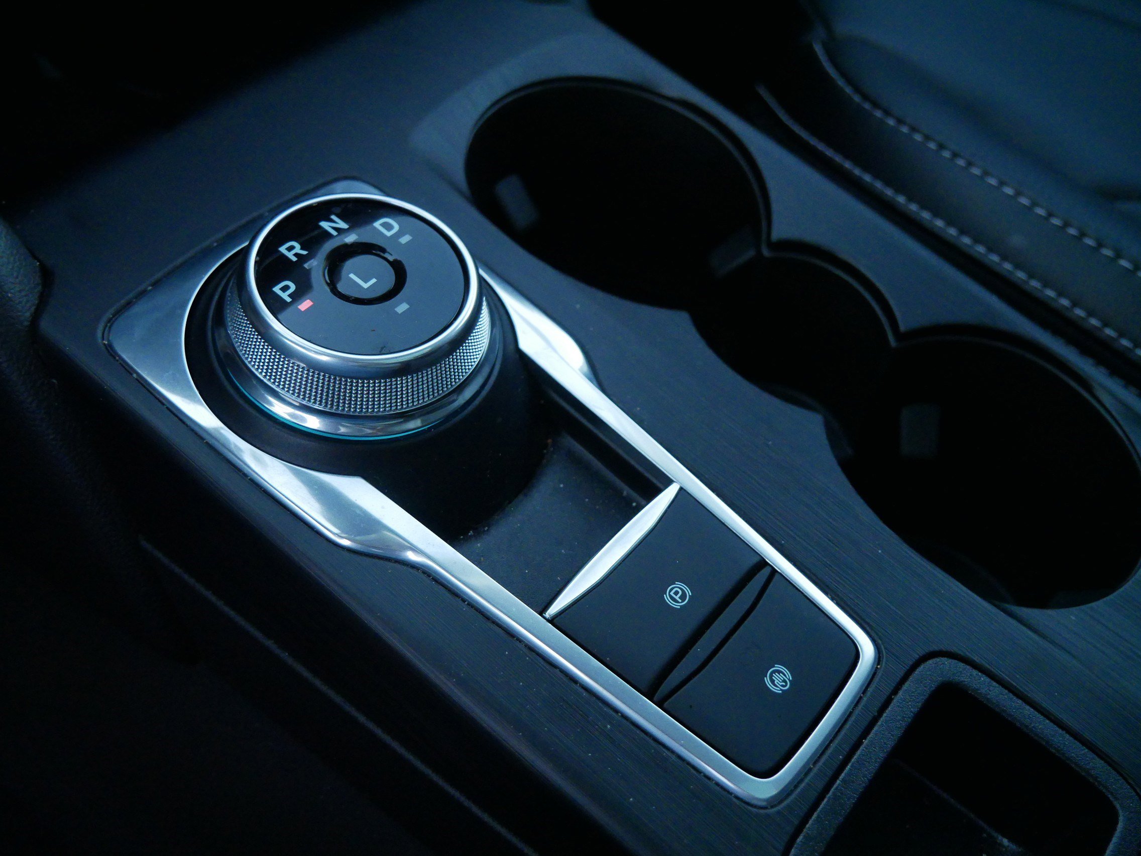 New 2025 Ford Escape PHEV w/ PHEV Premium Package image 24