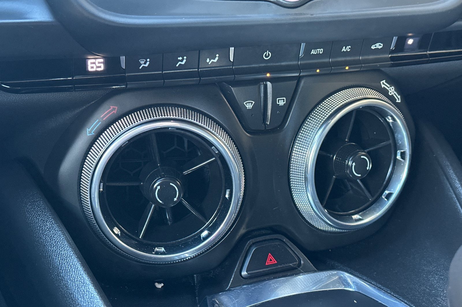 Used 2023 Chevrolet Camaro LT image 25