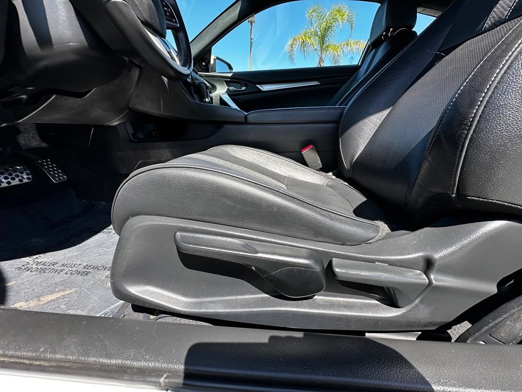 Used 2019 Honda Civic Touring image 21