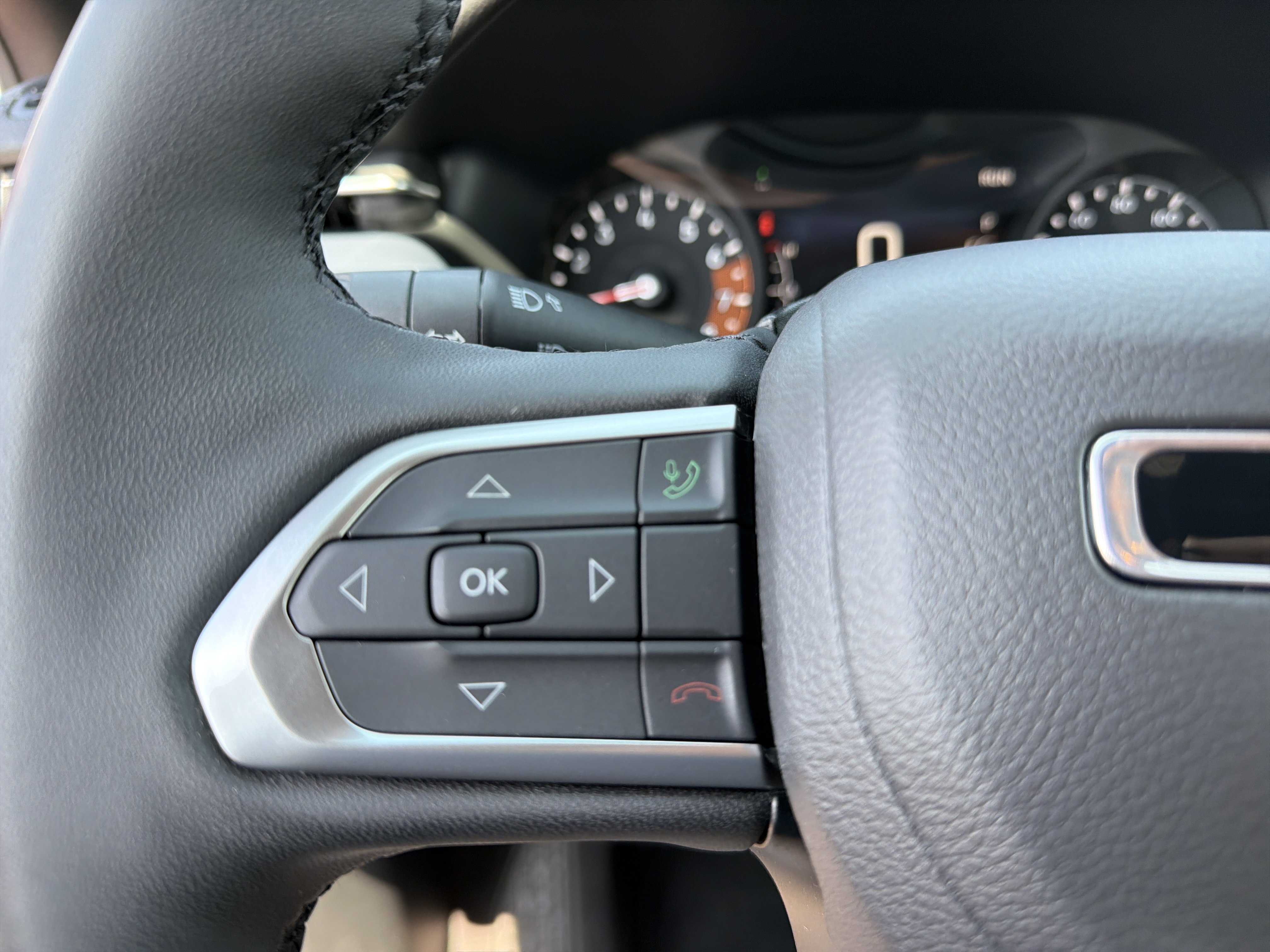 Used 2025 Jeep Compass Limited AWD/4WD image 19
