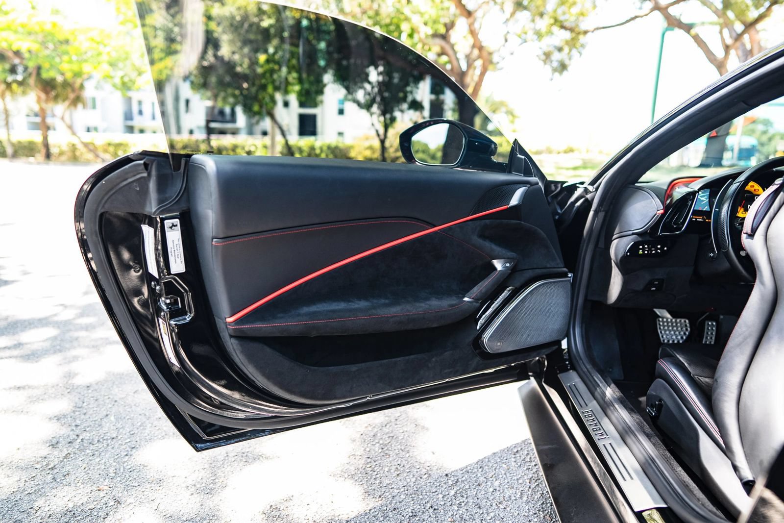 Used 2024 Ferrari Roma RWD image 21