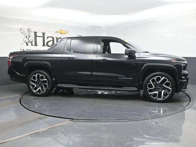 Used 2024 Chevrolet Silverado EV RST AWD/4WD image 48