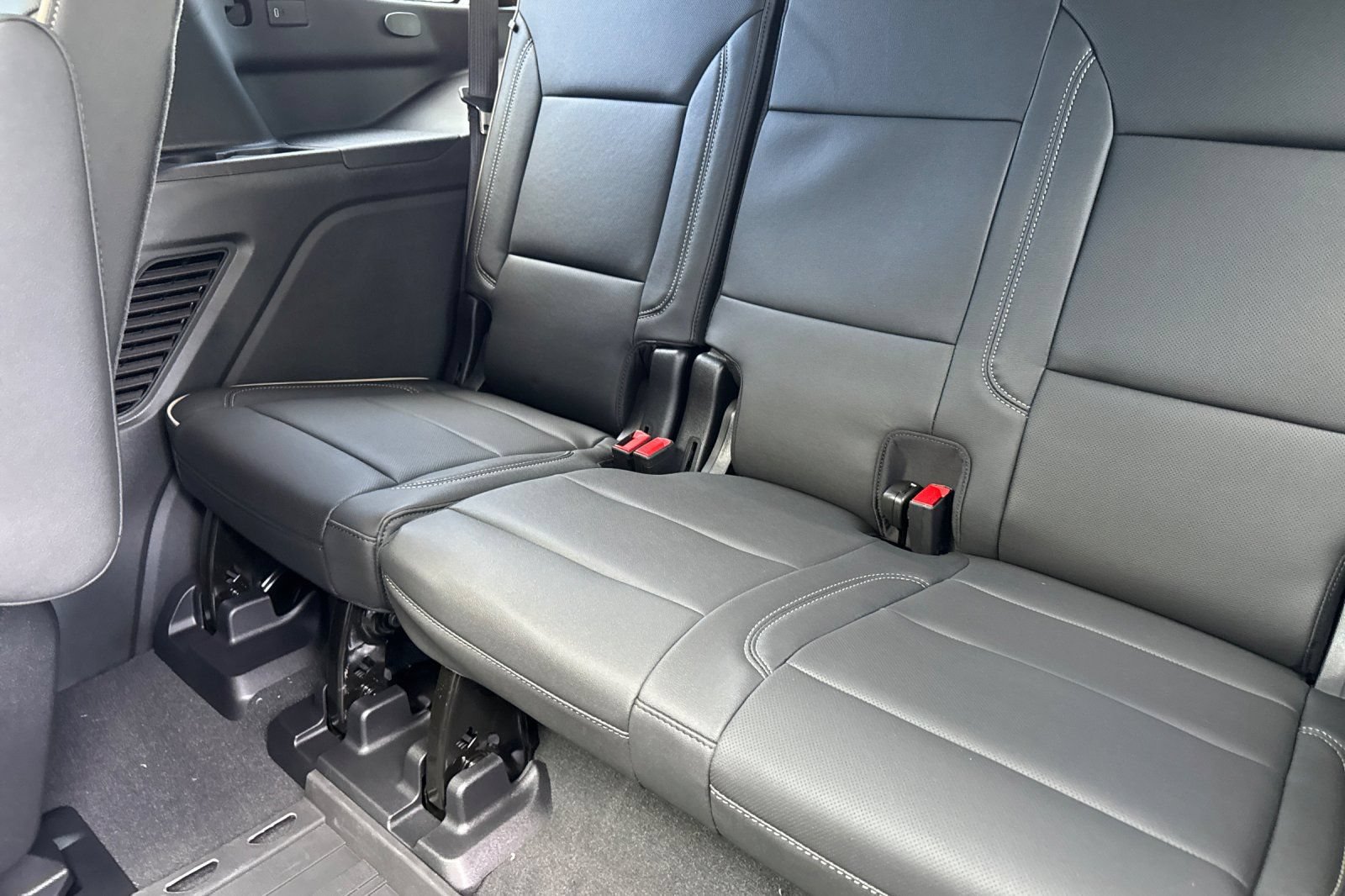 New 2026 Chevrolet Tahoe Premier w/ Sun And Tow Package AWD/4WD image 14