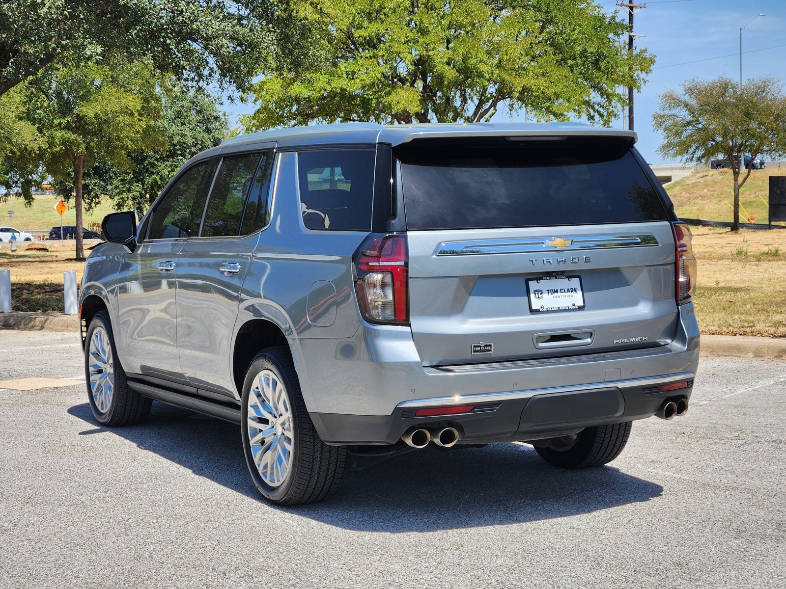 Used 2023 Chevrolet Tahoe Premier AWD/4WD image 4