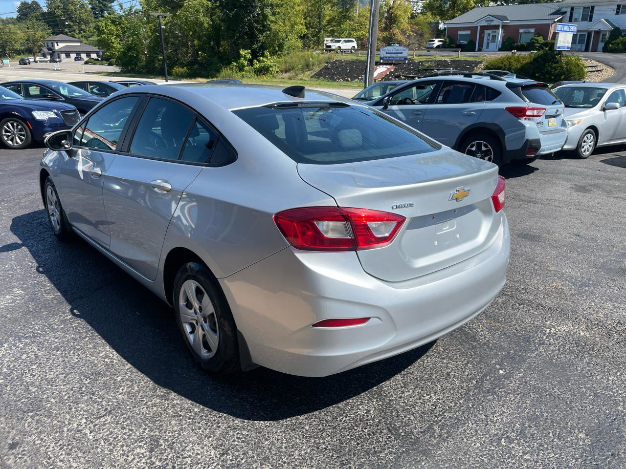 Used 2018 Chevrolet Cruze LS FWD image 8