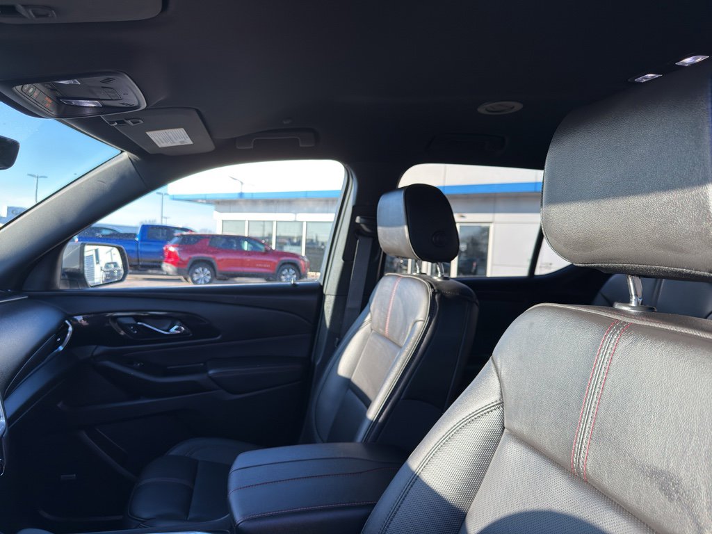 Used 2023 Chevrolet Traverse RS image 27