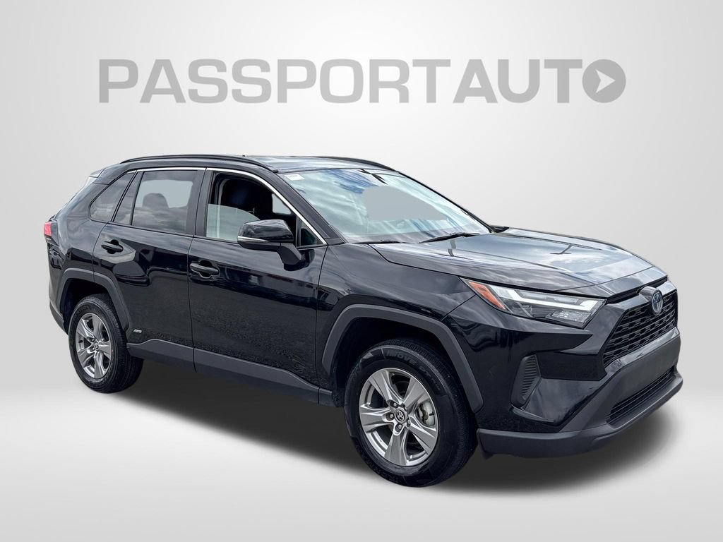 Used 2024 Toyota RAV4 LE AWD/4WD image 11
