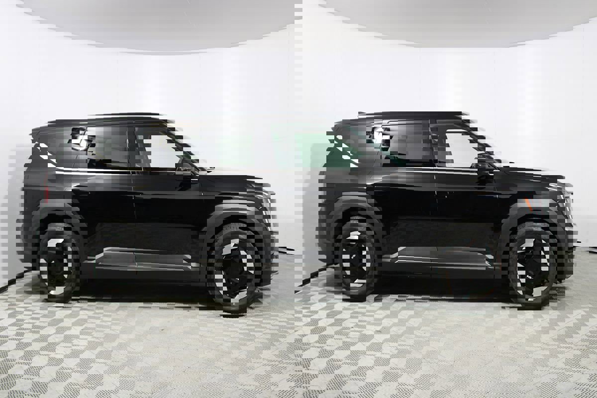 Used 2025 Kia EV9 Light Long Range image 46