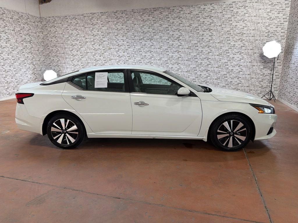 Used 2021 Nissan Altima 2.5 SV FWD image 8