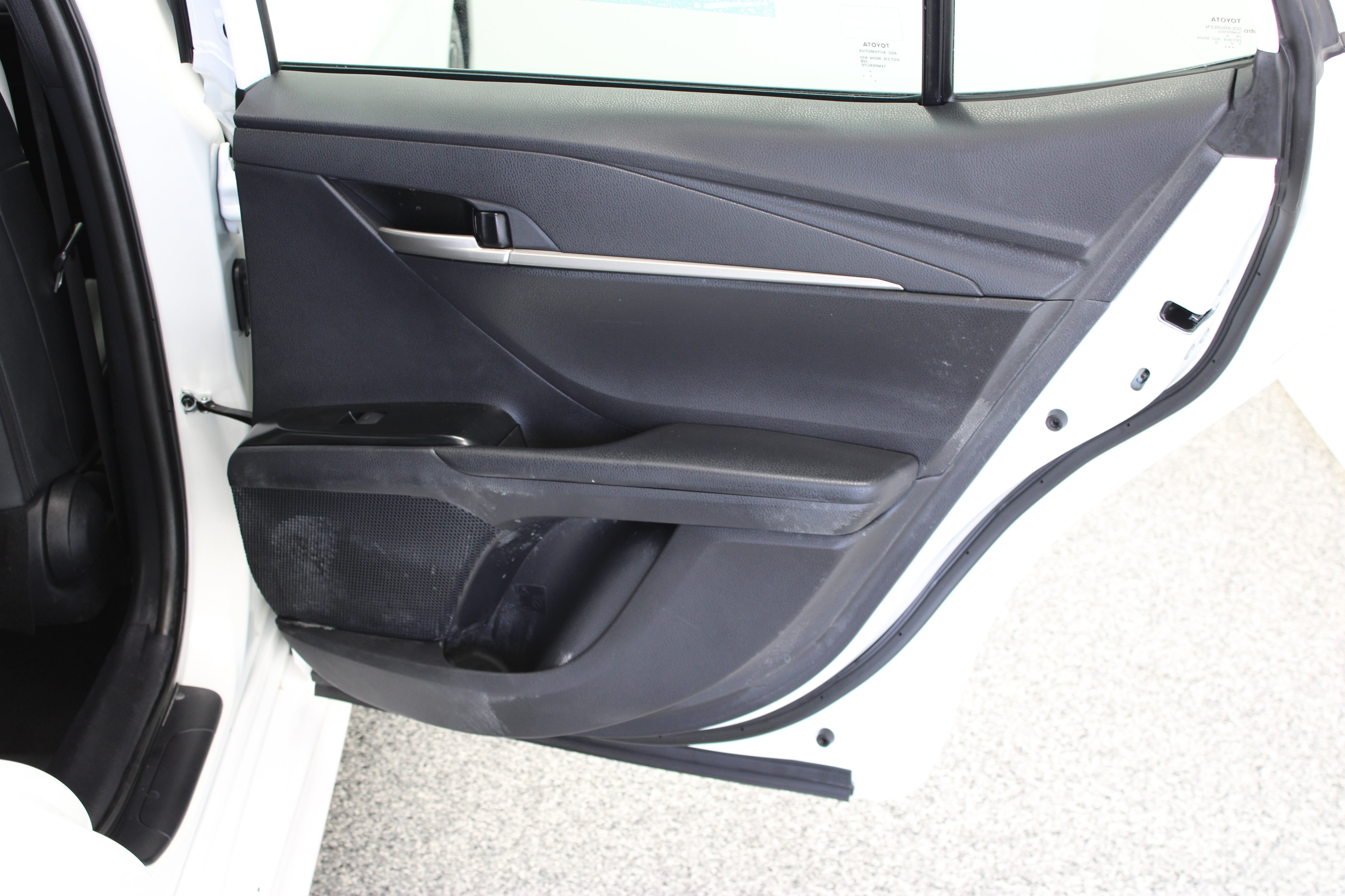 Certified 2025 Toyota Camry SE FWD image 32