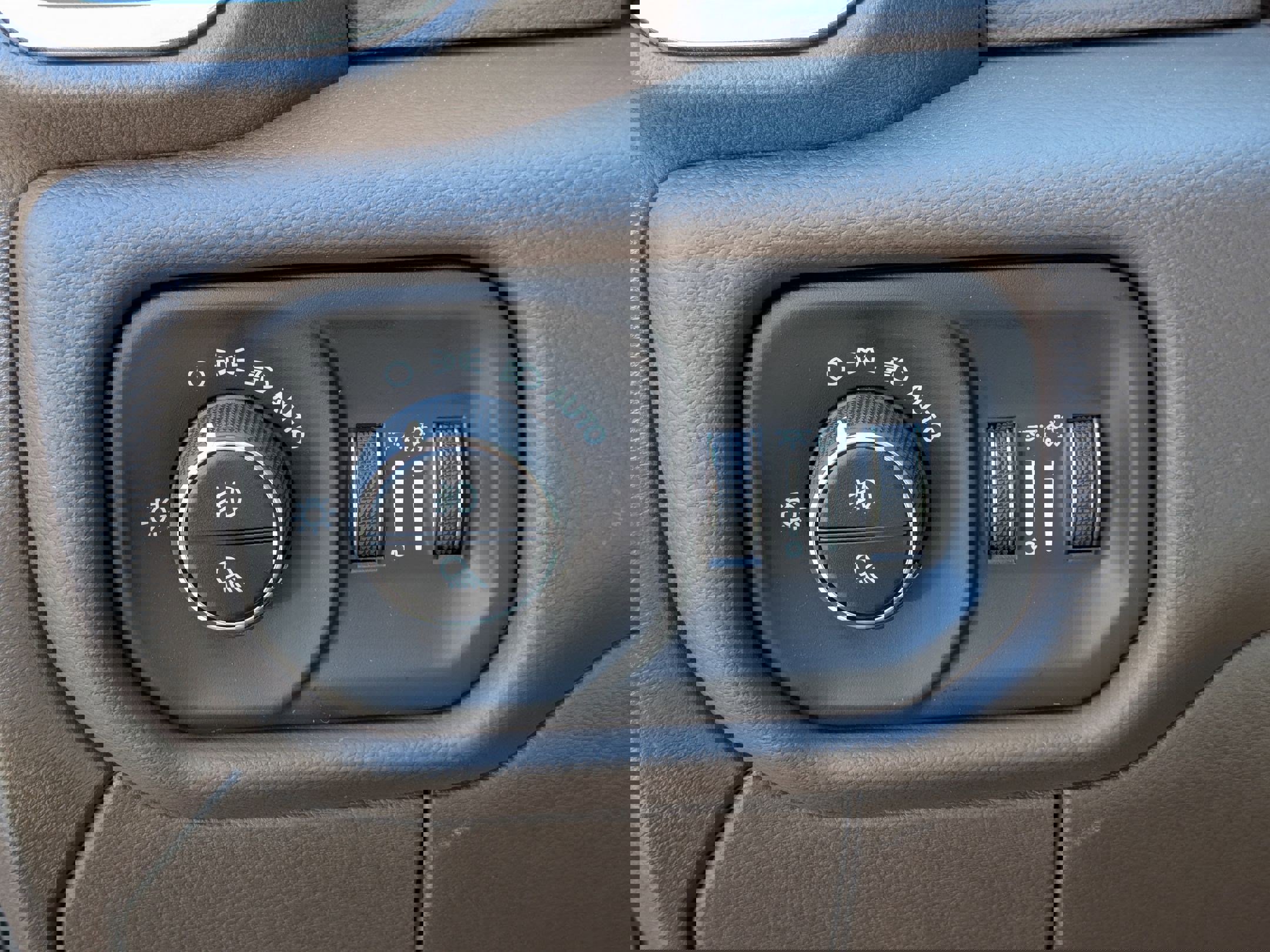 New 2026 RAM 3500 Laramie image 15