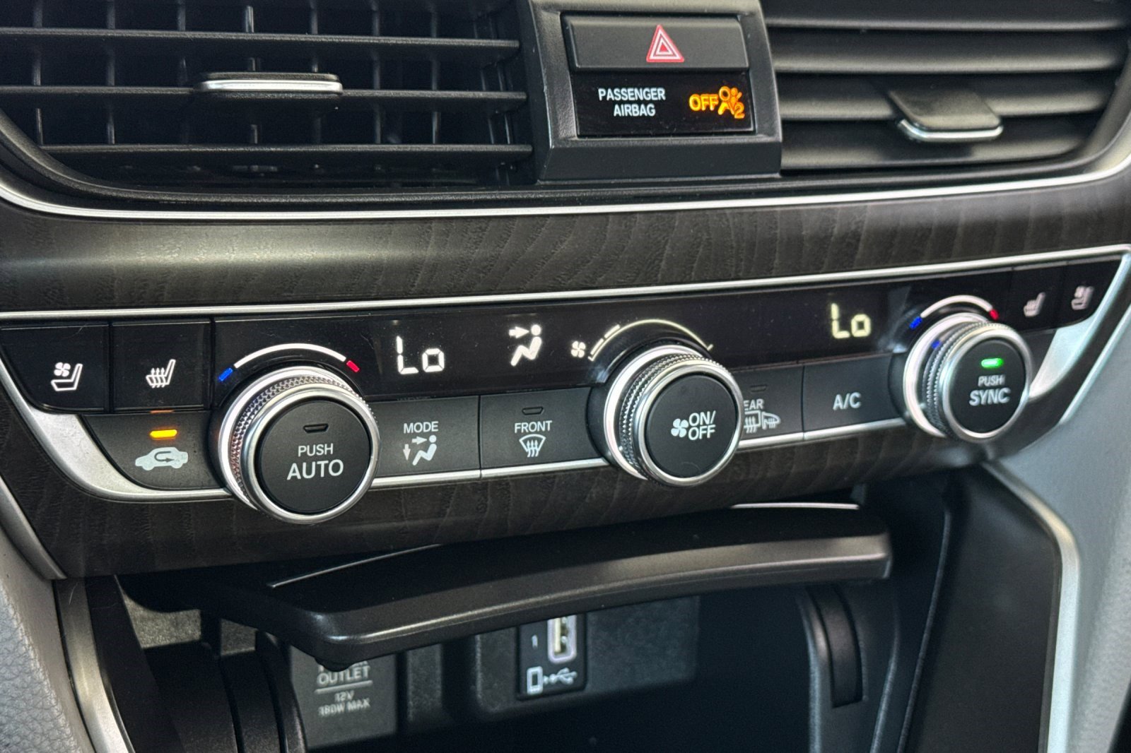Used 2018 Honda Accord Touring image 16