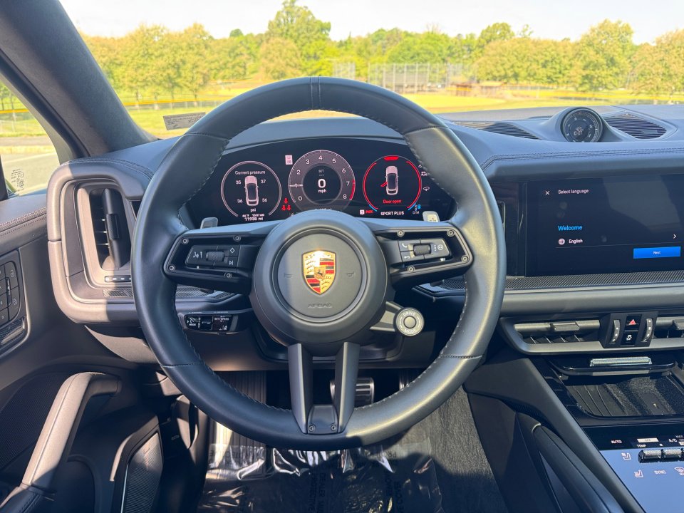 Certified 2025 Porsche Cayenne GTS AWD/4WD image 15