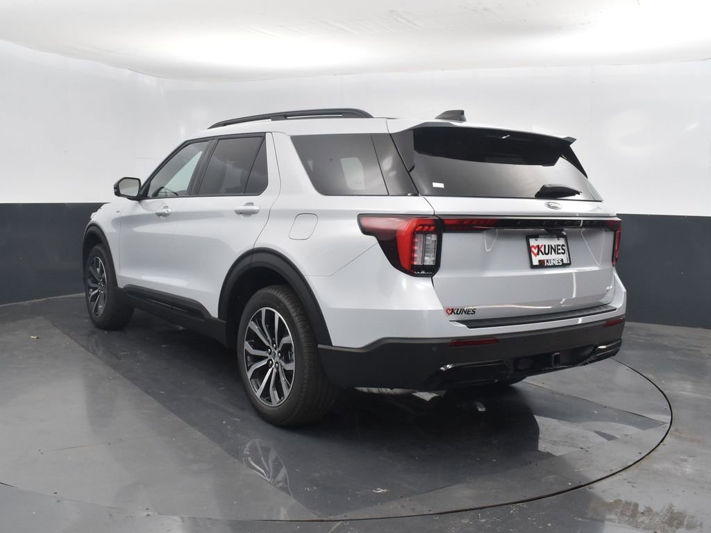 New 2026 Ford Explorer ST-Line image 8
