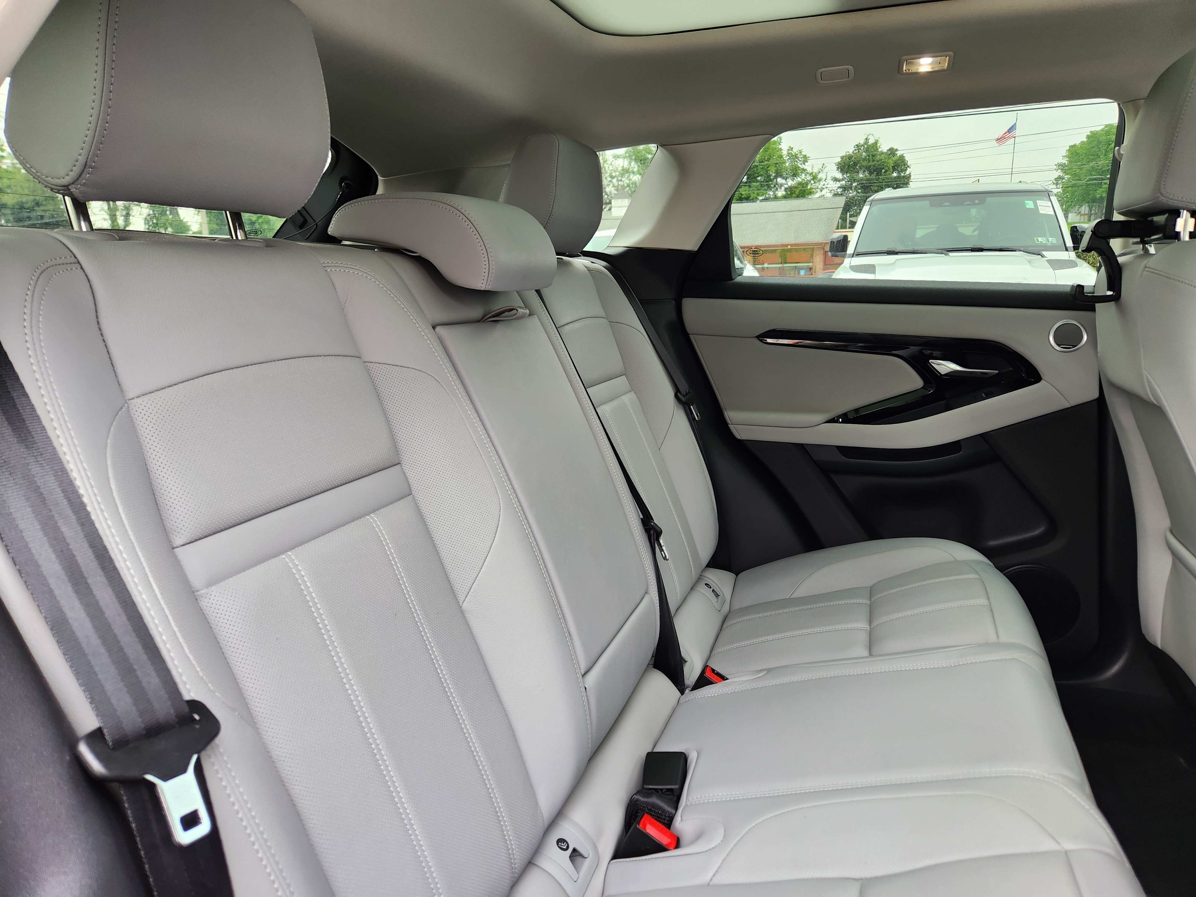 Certified 2025 Land Rover Range Rover Evoque S AWD/4WD image 15