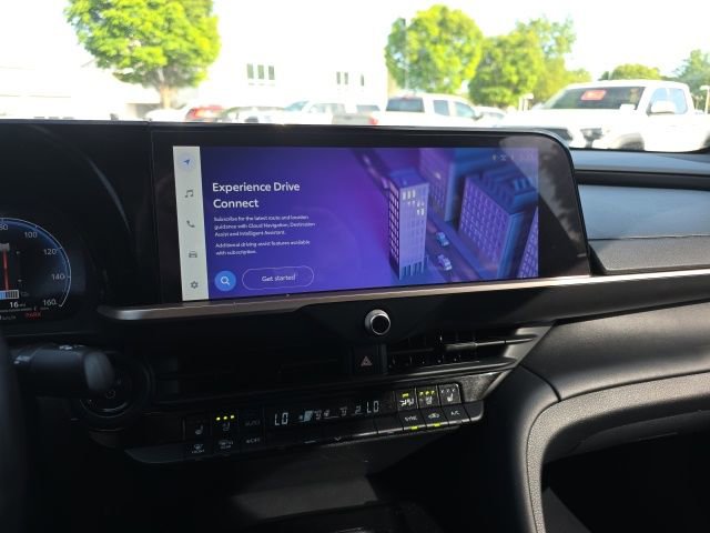 Used 2024 Toyota Crown Platinum image 12