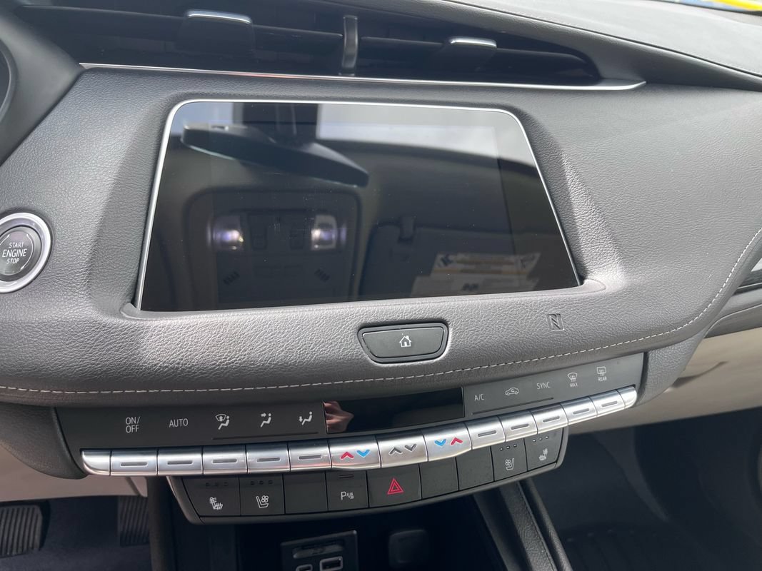Used 2019 Cadillac XT4 Premium Luxury AWD/4WD image 18