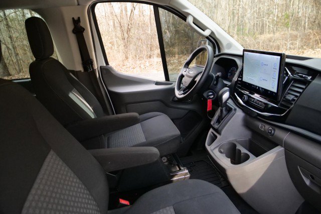 Used 2023 Ford Transit 350 XLT image 28