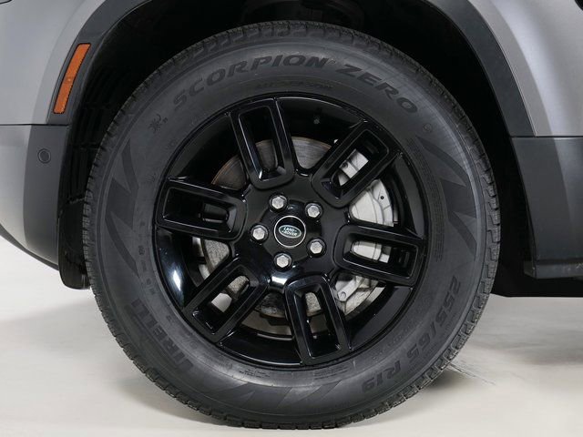 Used 2023 Land Rover Defender 110 SE image 35