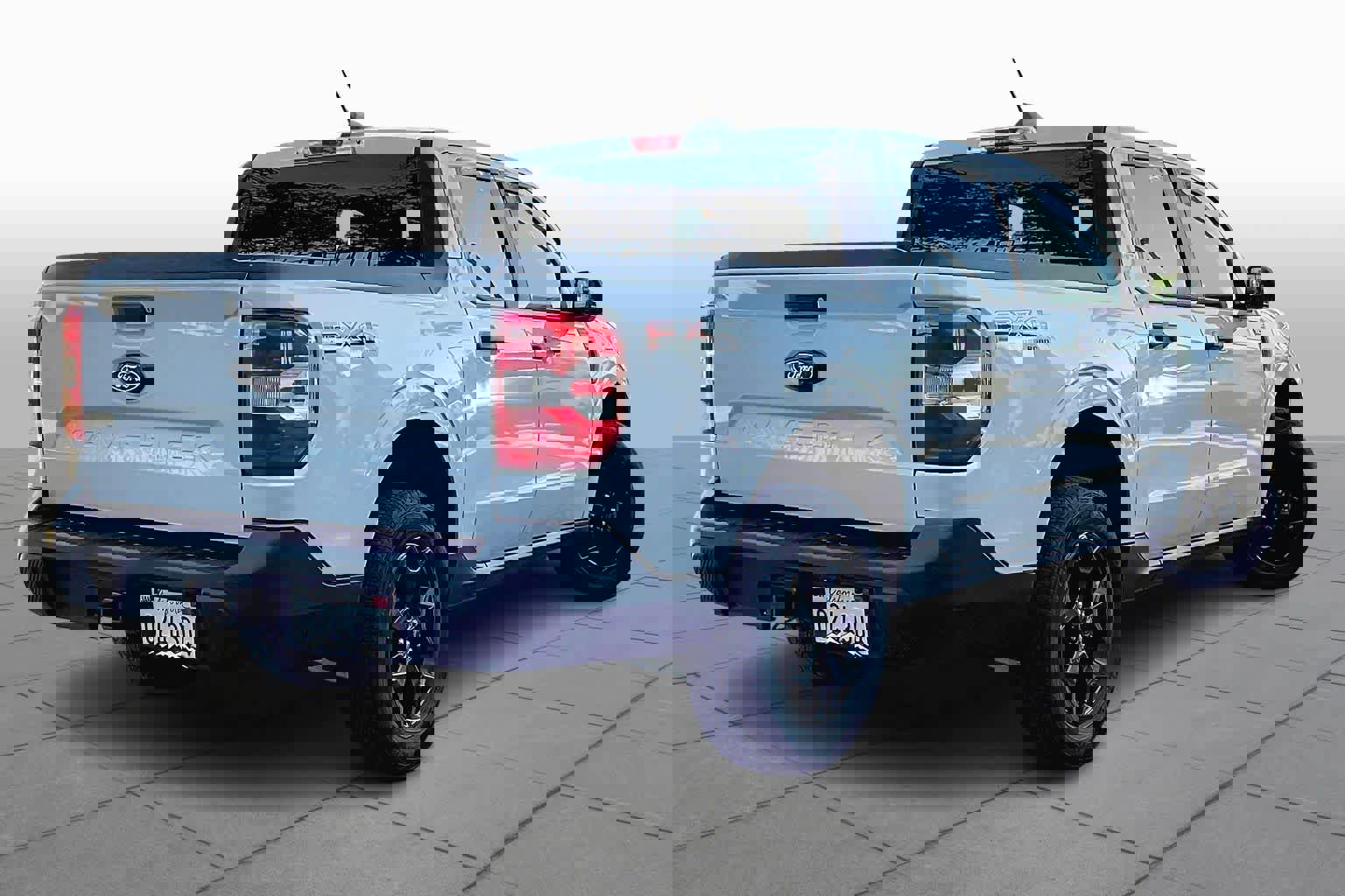 Used 2025 Ford Maverick XLT w/ XLT Luxury Package image 12