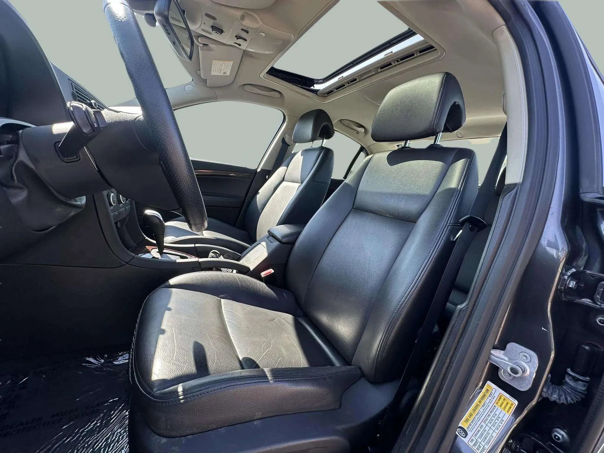 Used 2011 Saab 9-3 Aero image 22