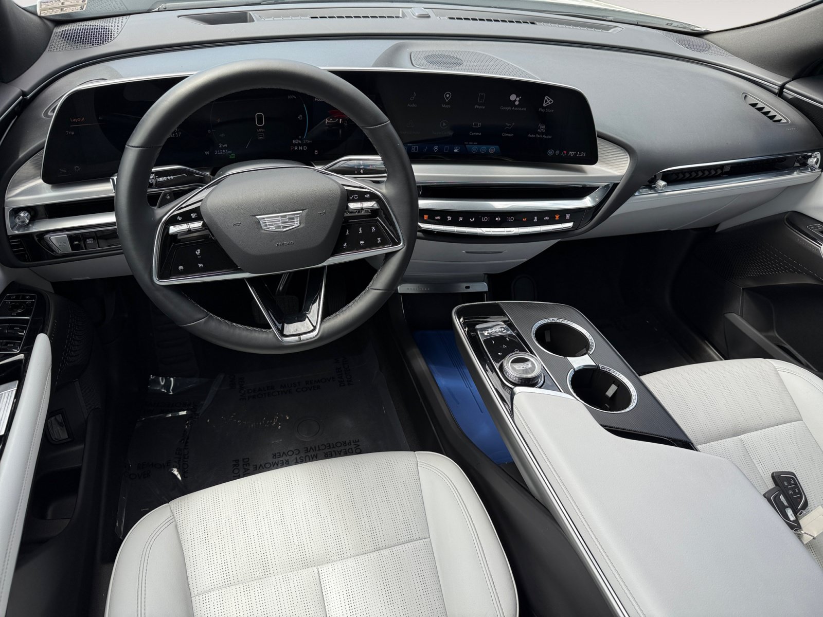 Used 2024 Cadillac Lyriq Luxury w/ LPO, Floor Liner Package RWD image 15