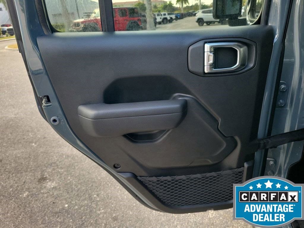 Used 2025 Jeep Wrangler Unlimited Rubicon w/ Steel Bumper Group image 45