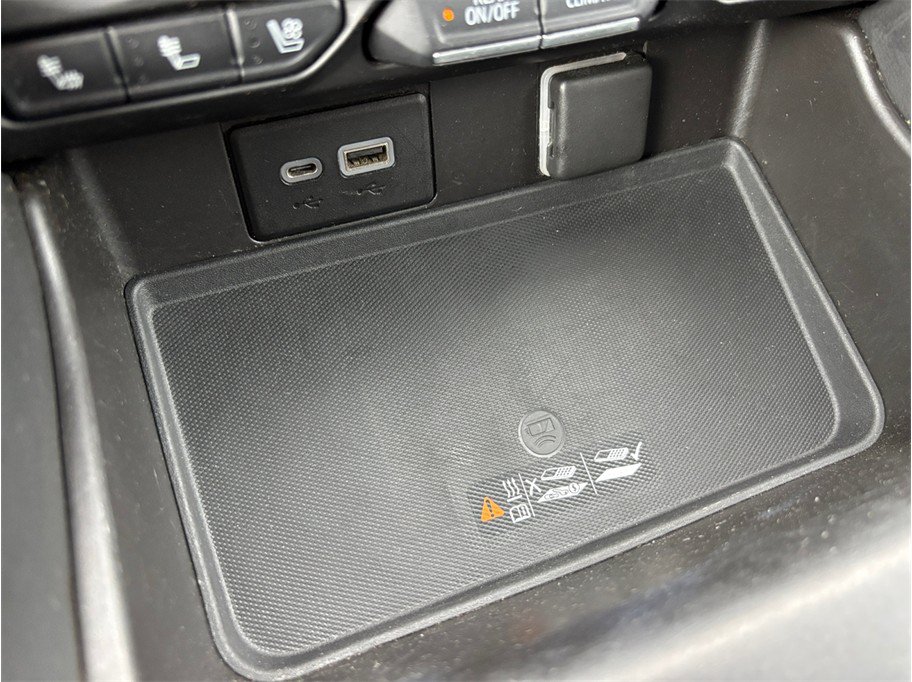 Used 2021 Chevrolet Suburban Premier RWD image 38