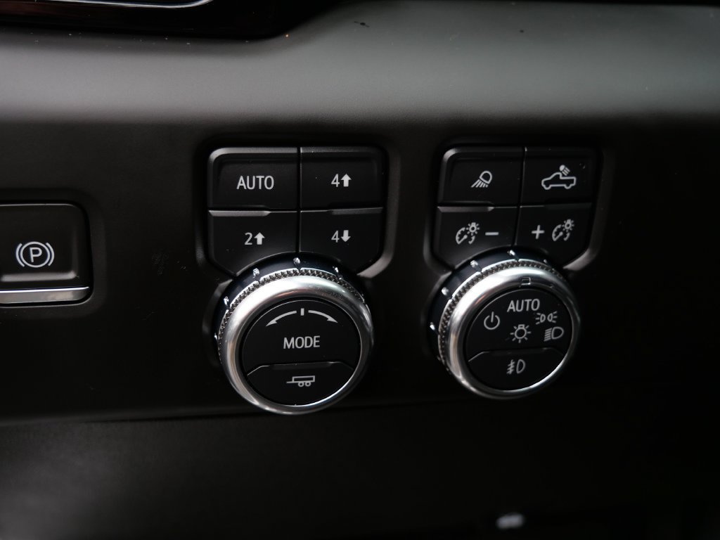 Certified 2024 GMC Sierra 1500 AT4 w/ AT4 Preferred Package AWD/4WD image 17