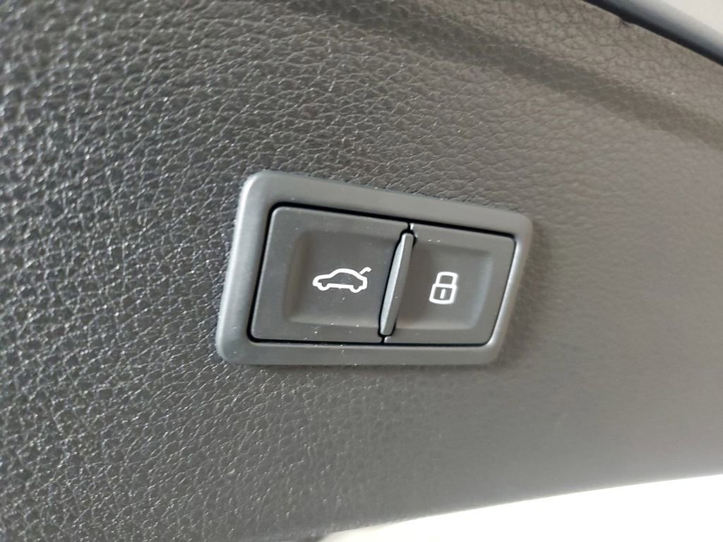 Used 2023 Audi Q5 2.0T Premium Plus w/ Premium Plus Package image 10