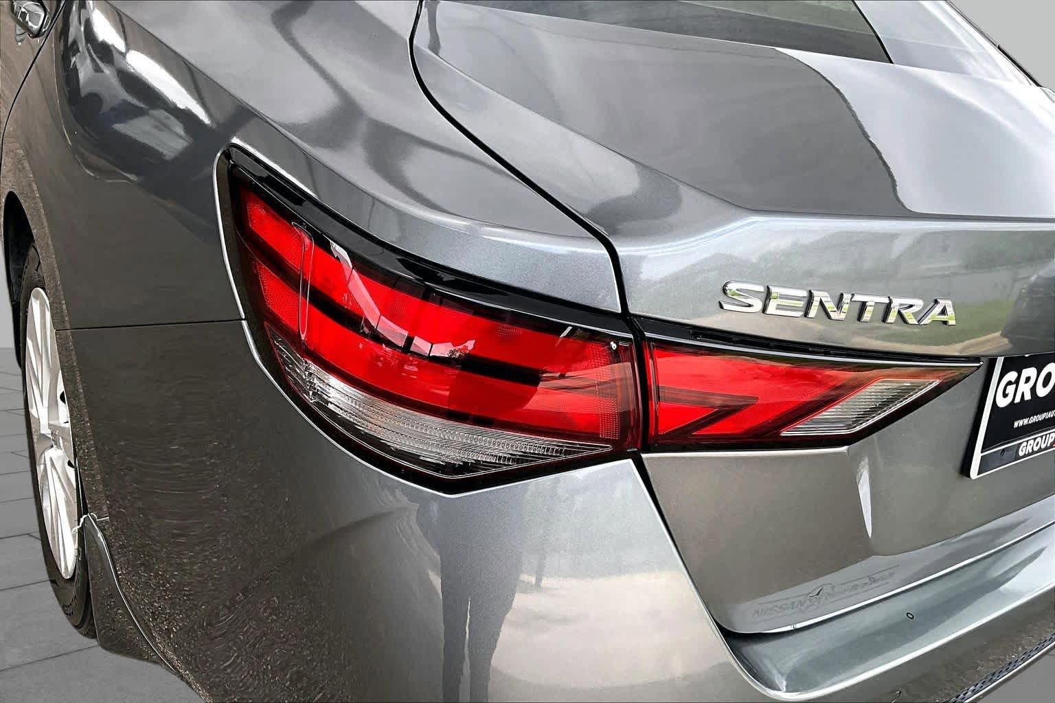 Certified 2021 Nissan Sentra S FWD image 28