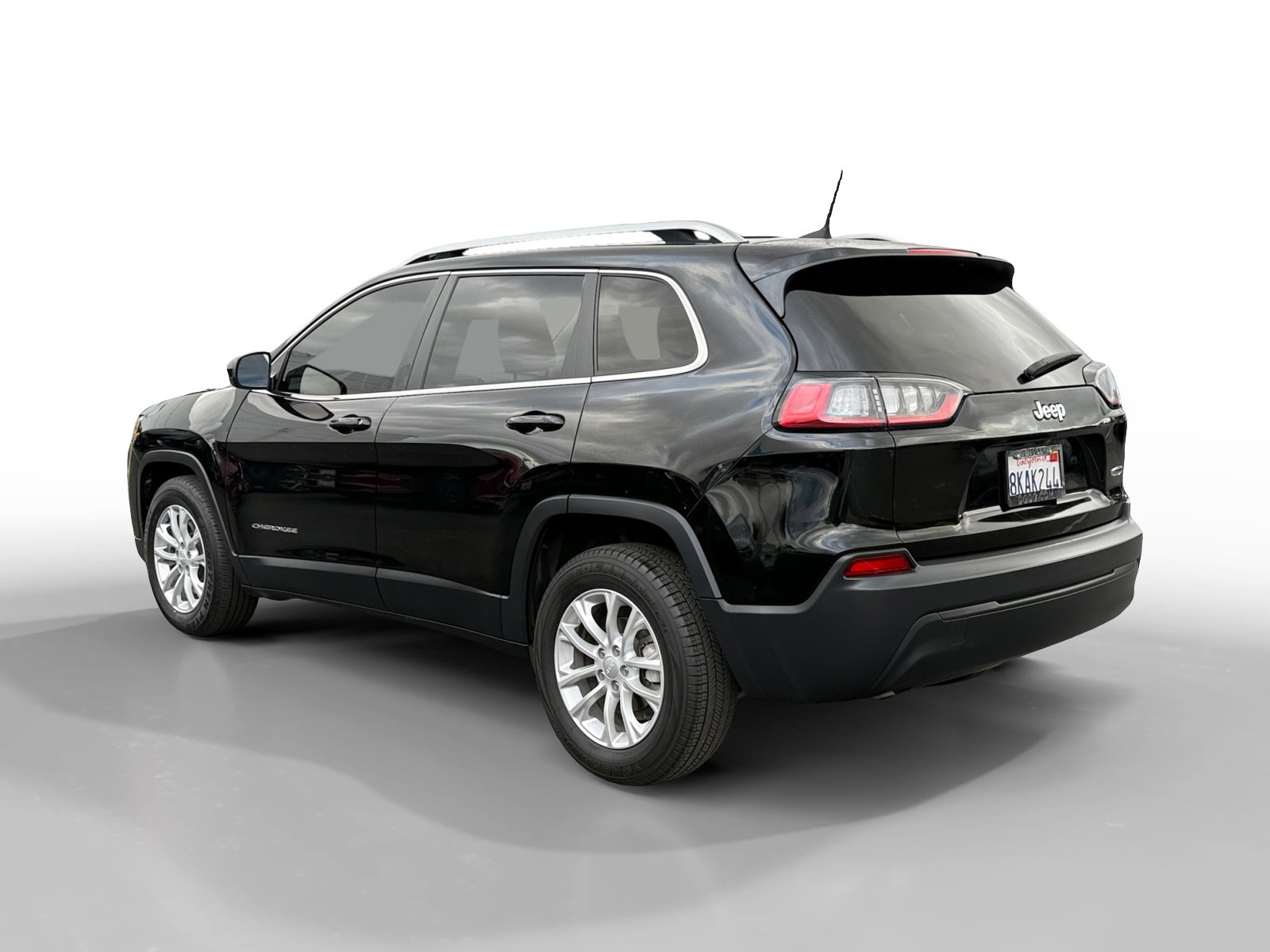 Used 2019 Jeep Cherokee Latitude w/ Popular Appearance Group image 3