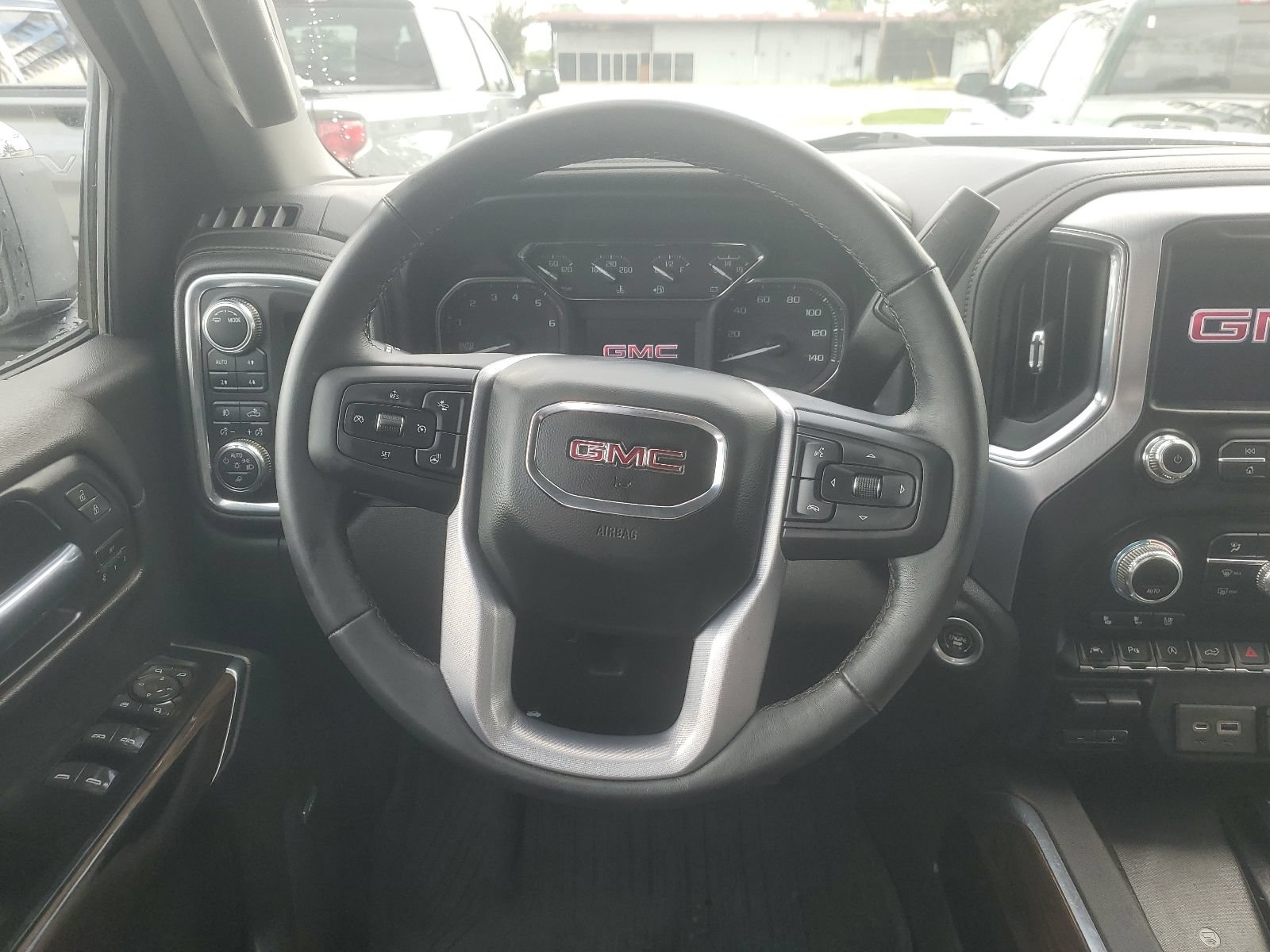 Used 2022 GMC Sierra 1500 SLT AWD/4WD image 11