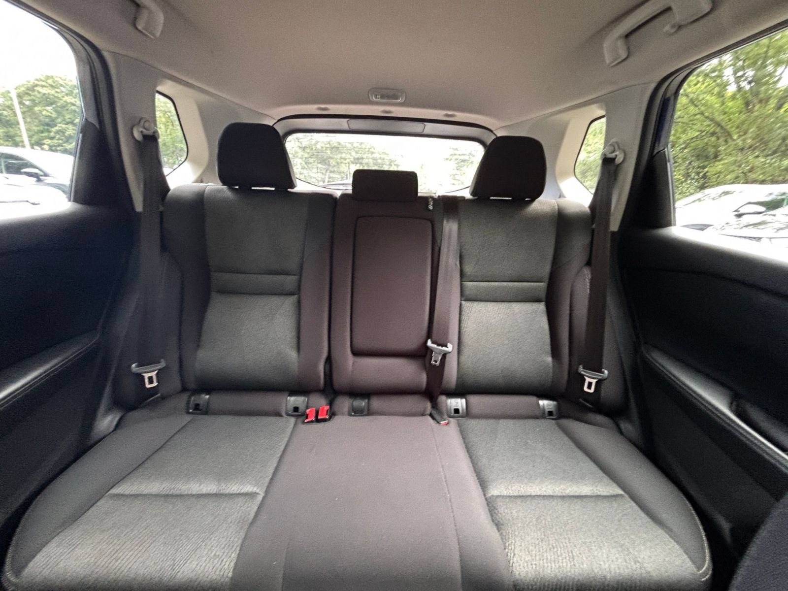 Used 2025 Nissan Rogue SV FWD image 39