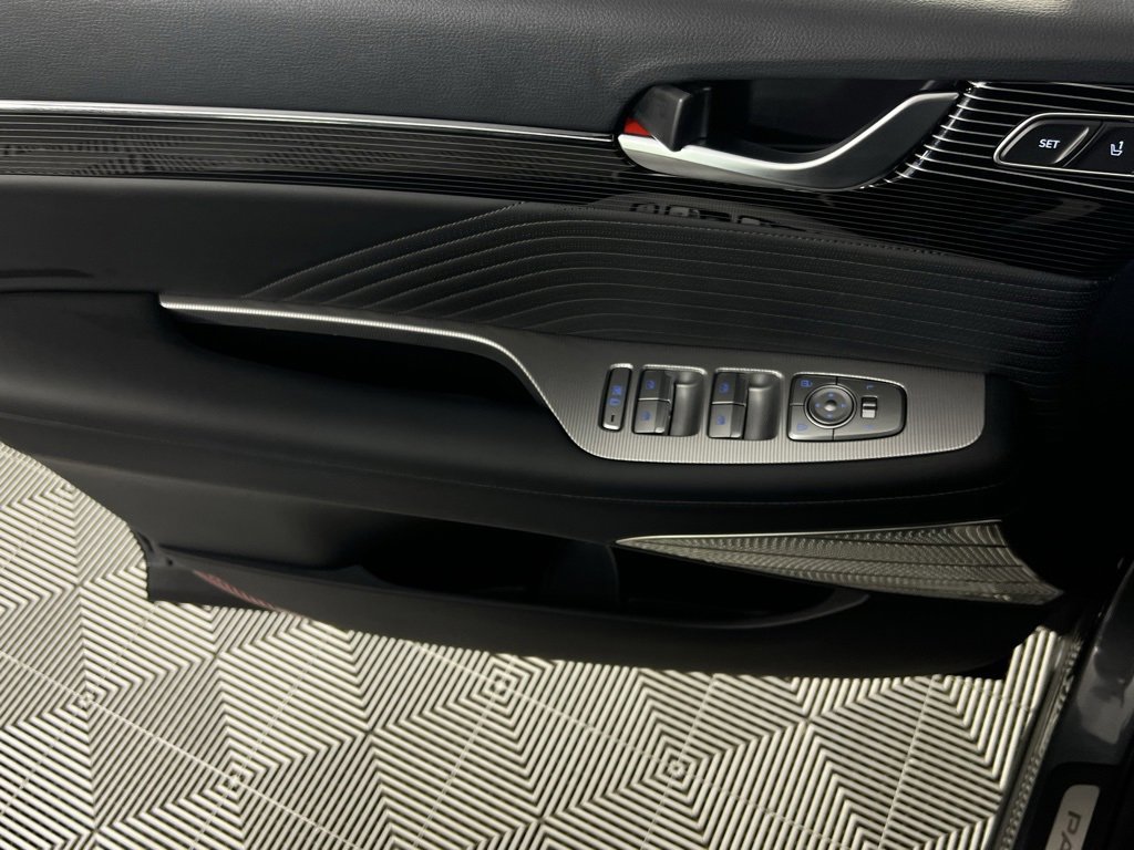 Used 2025 Hyundai Palisade Calligraphy image 27
