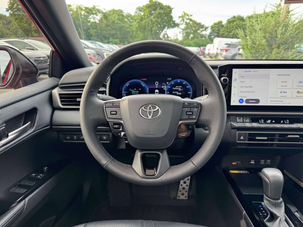 Used 2025 Toyota Camry XSE FWD image 23