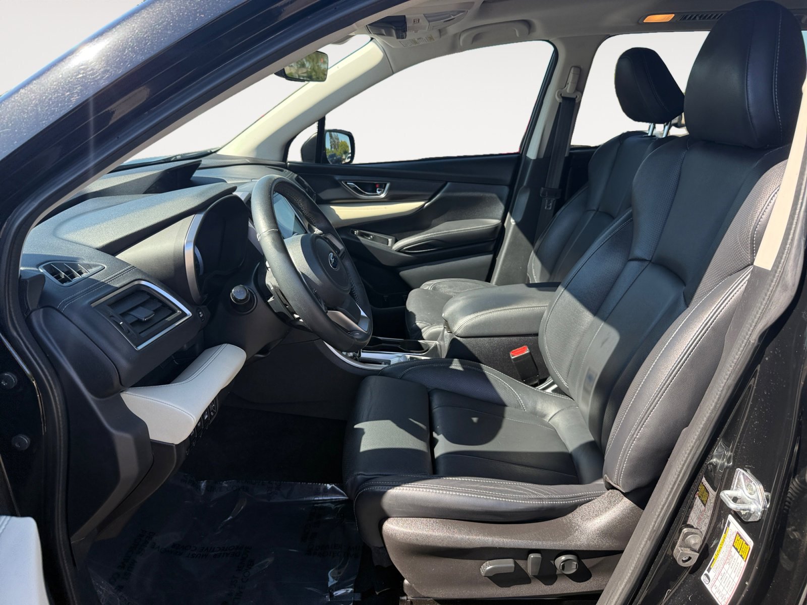 Used 2022 Subaru Ascent Limited w/ Technology Package AWD/4WD image 10