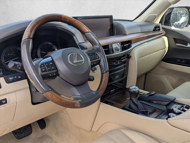 Used 2016 Lexus LX 570 4WD w/ Luxury Package image 10