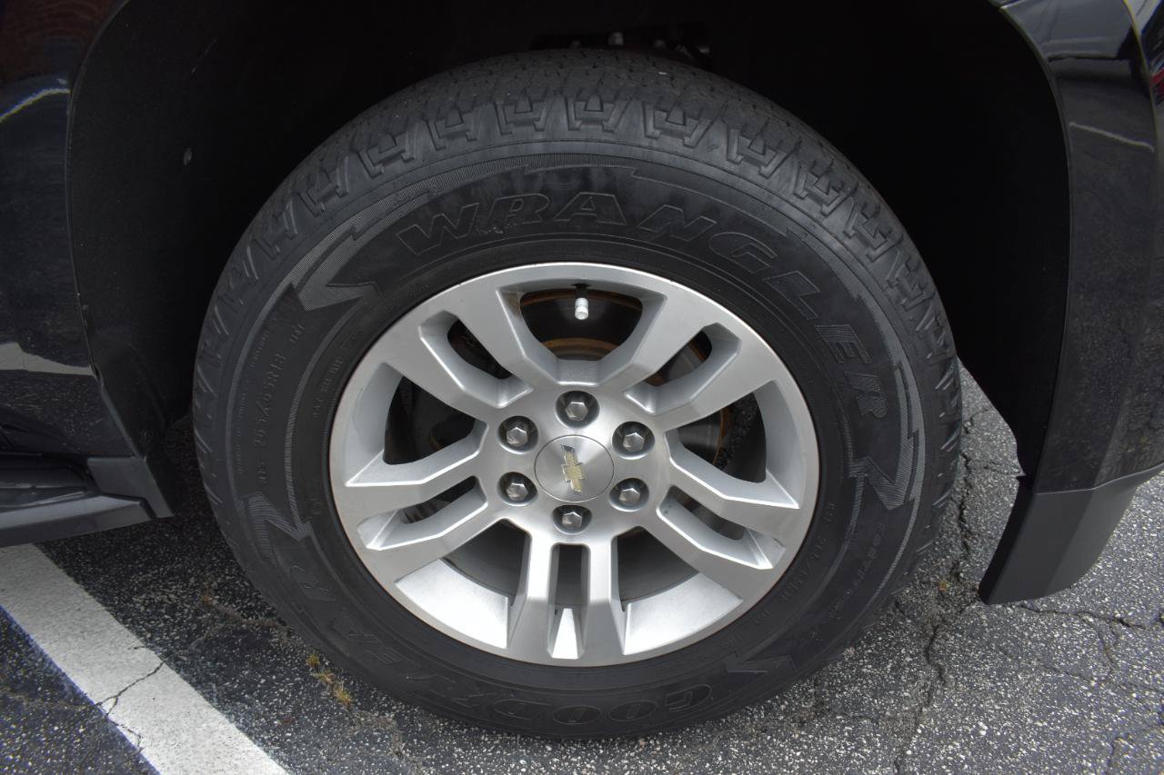 Used 2019 Chevrolet Suburban LT AWD/4WD image 36