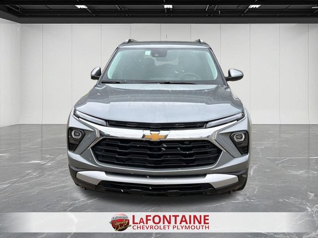 Used 2025 Chevrolet TrailBlazer LT FWD image 3