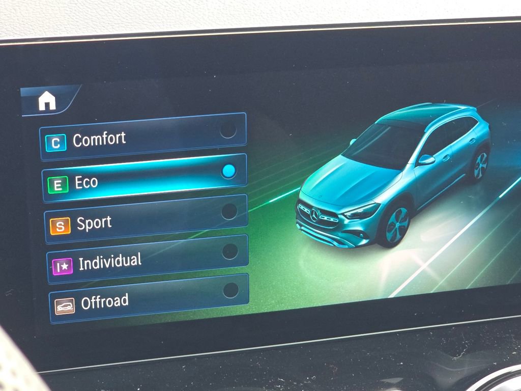 Used 2026 Mercedes-Benz GLA 250 4MATIC image 31