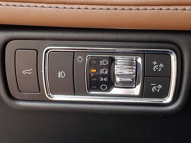Used 2023 Lincoln Aviator Reserve w/ Equipment Group 201A AWD/4WD image 23