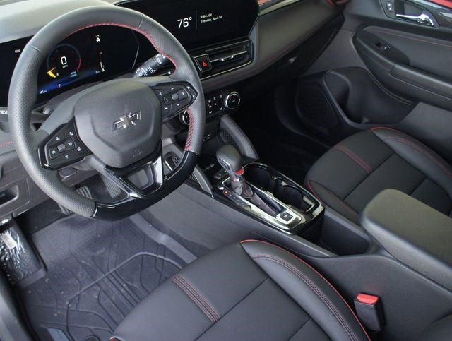 New 2026 Chevrolet TrailBlazer RS w/ Convenience Package image 2