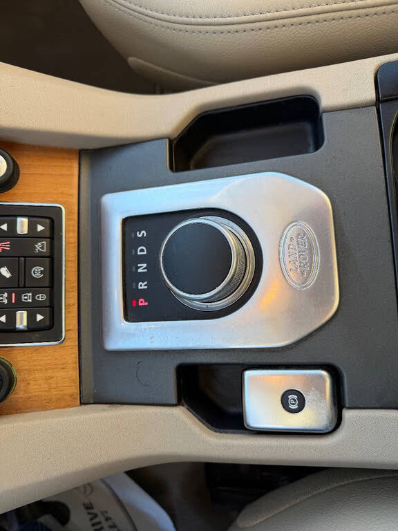 Used 2015 Land Rover LR4 HSE AWD/4WD image 29