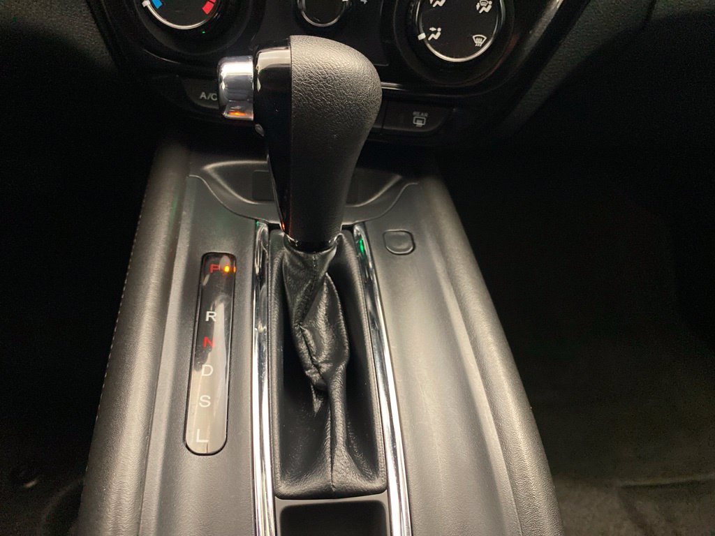 Used 2021 Honda HR-V LX image 15